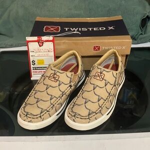 Twisted X Longhorn Skull Slip-on Kicks